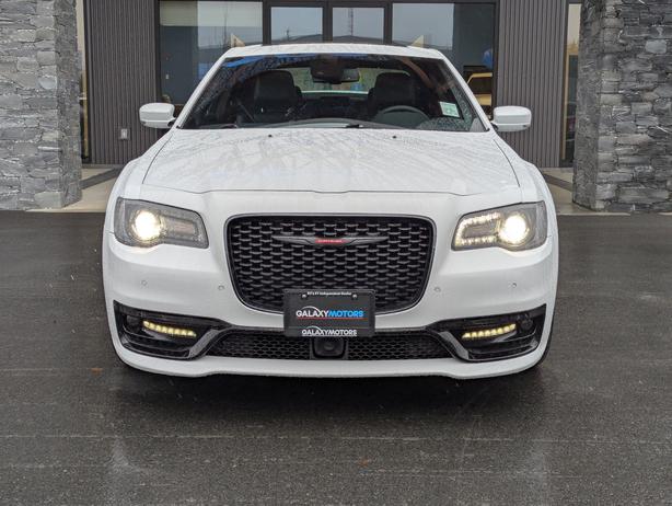 2023 Chrysler 300 S - Heated/Vented Seats, Sunroof, Leather, NAV image 3