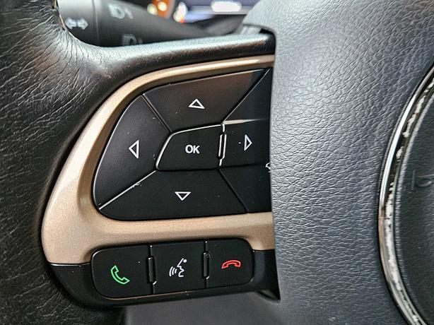 2017 Jeep  Renegade Limited image 8