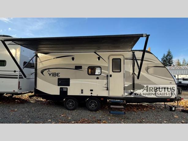 Used 2017 Forest River RV Vibe 21FBS image 2