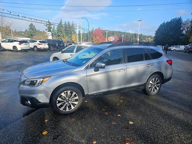 2016 Subaru  Outback 2.5i Limited image 3