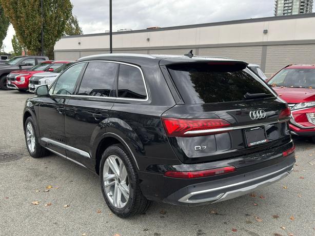 2023 Audi Q7 Komfort - Navigation, Sunroof, Parking Sensors image 8