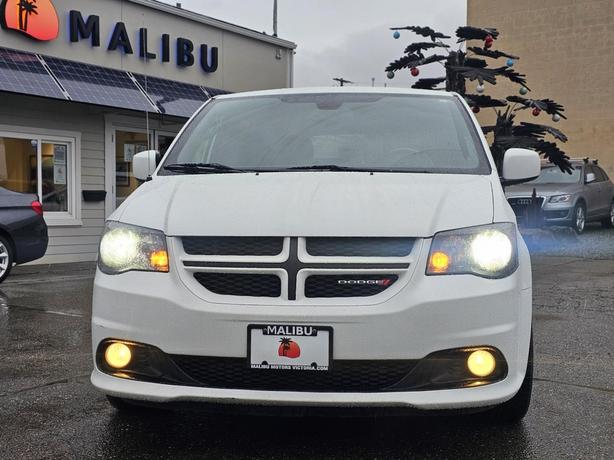 2018 Dodge Grand Caravan GT 2WD image 2