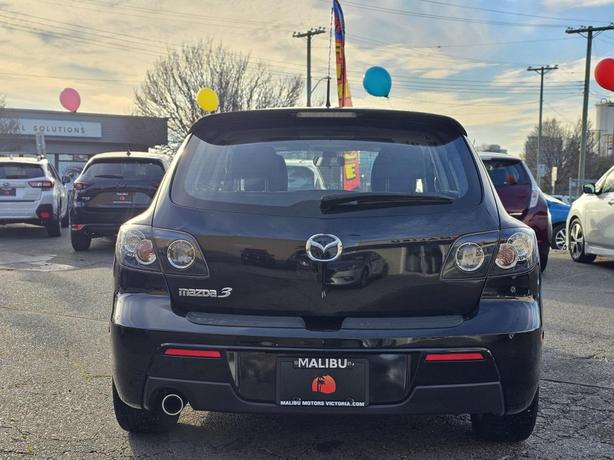 2007 Mazda3 4dr HB Sport Manual GS image 3