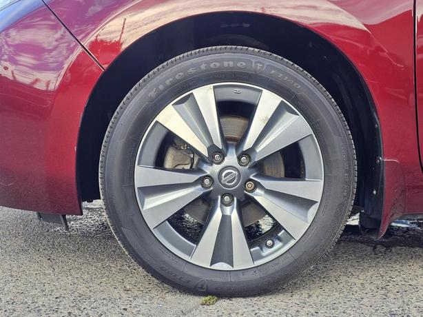 2016 Nissan LEAF 4dr HB SV image 5