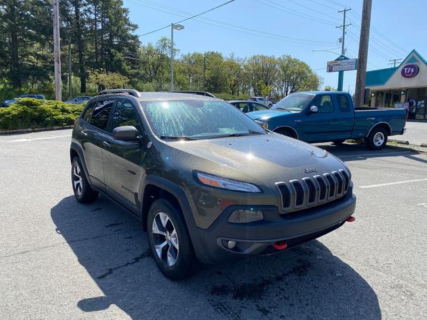 2014 Jeep  Cherokee Trailhawk image 3