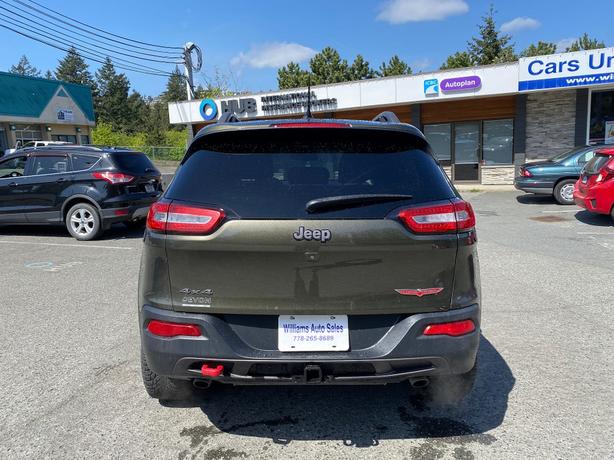 2014 Jeep  Cherokee Trailhawk image 6