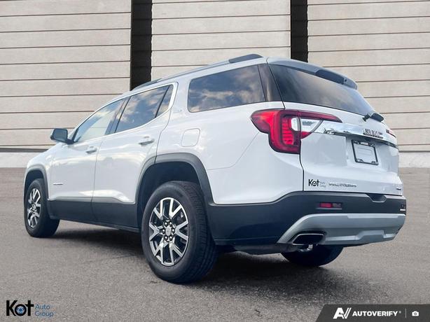 2023 GMC Acadia SLT image 4