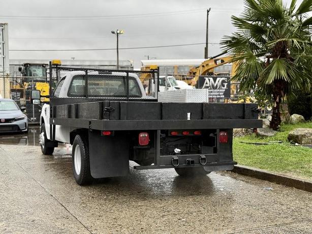 2008 Ford F-350 XLT Super Duty 12-Foot Flat Deck Truck image 8