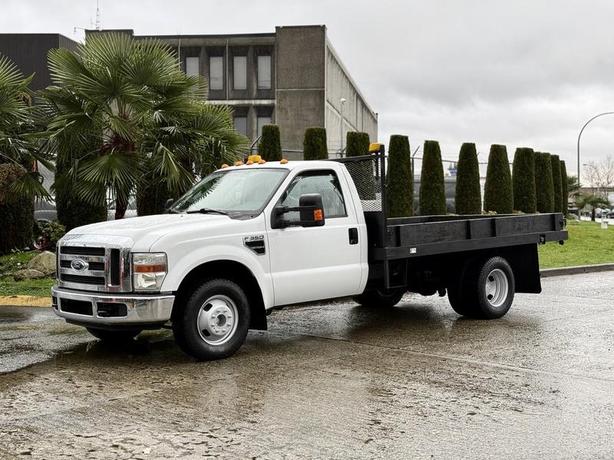 2008 Ford F-350 XLT Super Duty 12-Foot Flat Deck Truck image 5