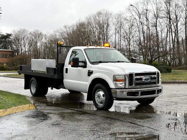 2008 Ford F-350 XLT Super Duty 12-Foot Flat Deck Truck image 1
