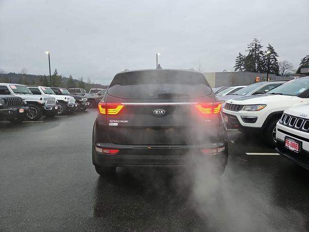2019 Kia Sportage EX AWD | Heated Seats! image 5
