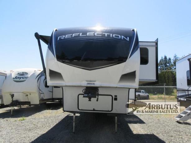 Used 2022 Grand Design Reflection 367BHS image 2