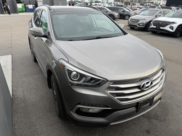 2018 Hyundai Santa Fe Sport SE LEATHER! SUNROOF! NO ACCIDENT! LOW KMS! image 1