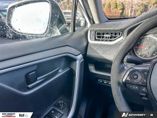 2022 Toyota RAV4 LE AUTO, KEYLESS ENTRY, FABRIC SEATS- HEATED, BLUETOOTH WITH BA image 8