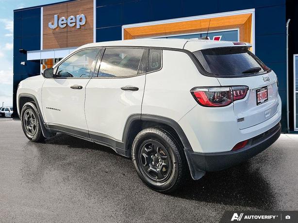2022 Jeep Compass Sport | No Reported Accidents! image 4