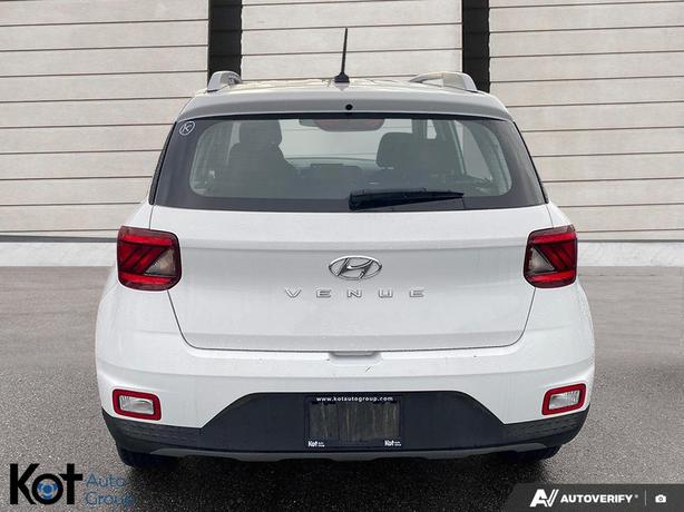 2023 Hyundai Venue Preferred BLUETOOTH APPLE CARPLAY! HEATED SEATS! image 5