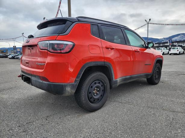 2021 Jeep Compass Trailhawk Elite | Loaded! | Sun and Sound Package | Trailer To image 3