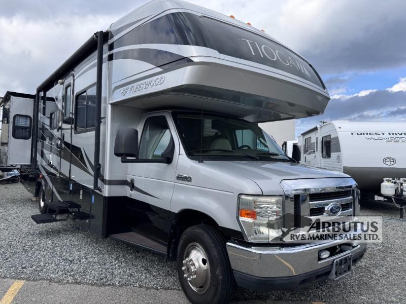 Used 2008 Fleetwood RV Tioga 31M display photo