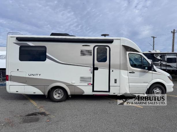Used 2017 Leisure Travel Unity 24TB image 8