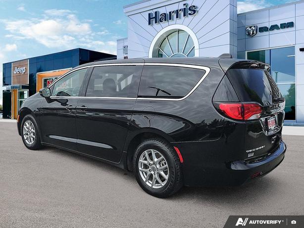 2024 Chrysler Grand Caravan SXT 2WD | Keyless Start | Bluetooth Connectivity | L image 4