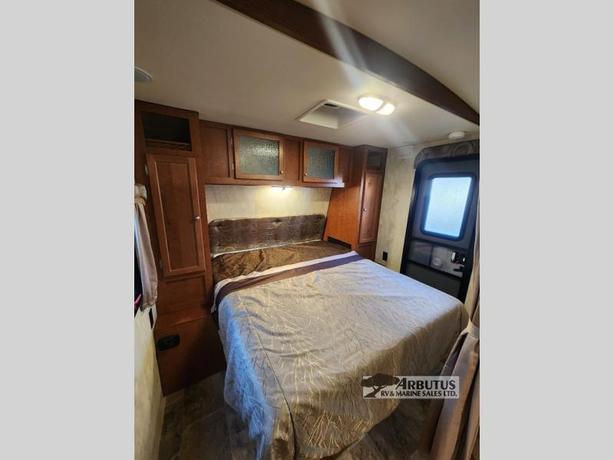 Used 2017 Northwood Nash 24M image 7