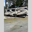 Used 2014 Fleetwood RV Bounder 33C thumbnail image 3