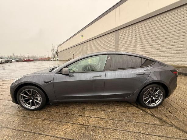 2021 Tesla Model 3 Standard Range Plus - Black Leather Interior image 8