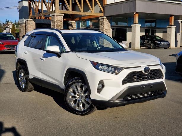 2019 Toyota RAV4 XLE AWD - One Owner, No Accidents image 4