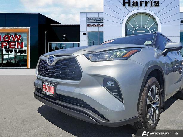 2022 Toyota Highlander Hybrid XLE AWD | Adaptive Cruise Control! clearance image 8