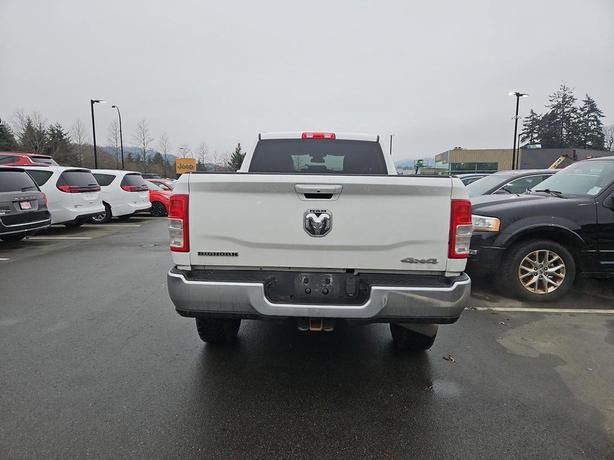 2020 RAM 2500 Big Horn | No Accidents! image 5