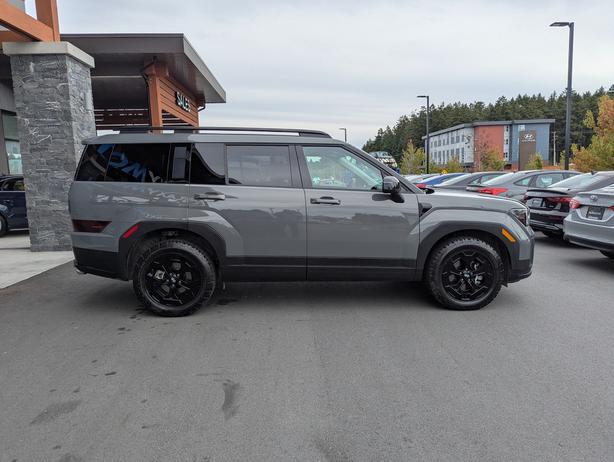 2025 Hyundai Santa Fe XRT - No Accidents, AWD, Sunroof, Heated Seats image 5