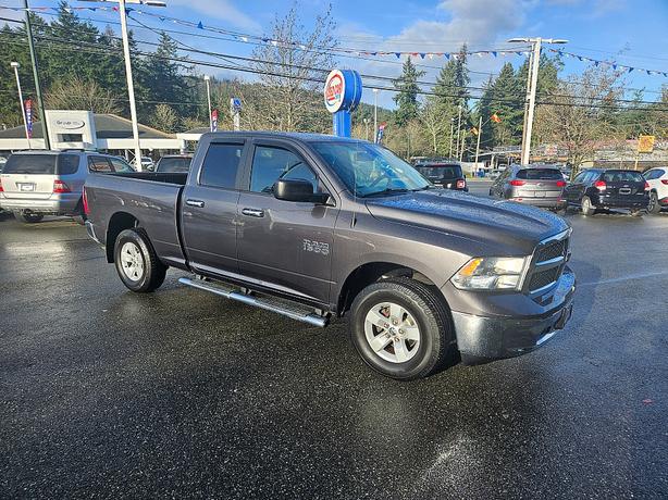 2014 Ram  1500 SLT image 1