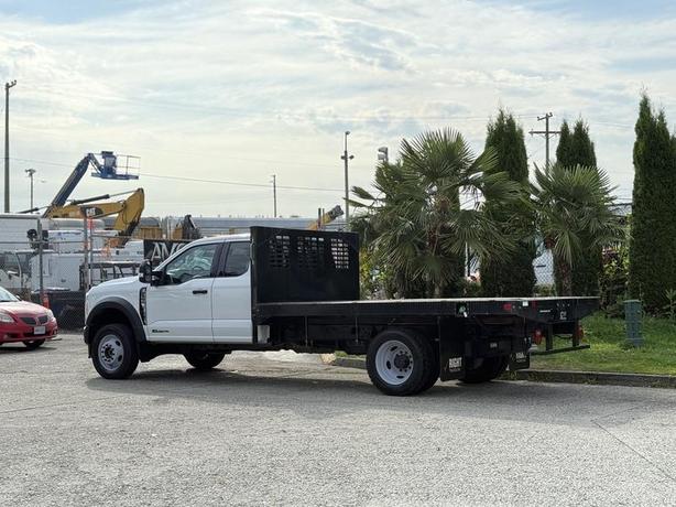 2023 Ford F-550 XLT SuperCab 12-Foot Flat Deck Truck 4x4 Diesel image 8