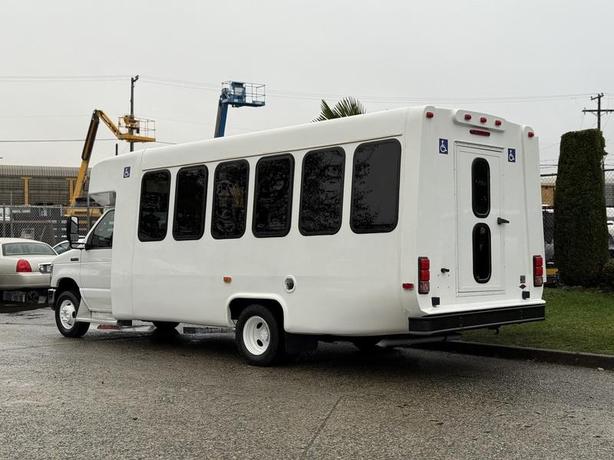 2017 Ford E450 19-Passenger Bus with Wheelchair Lift image 7