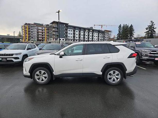 2022 Toyota RAV4 LE | Heated Seats! image 3