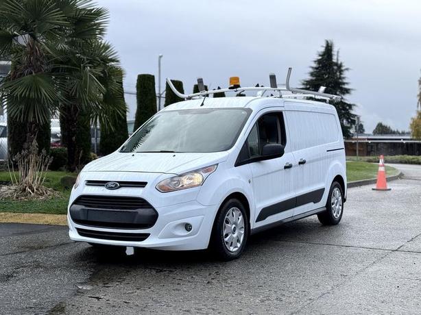 2017 Ford Transit Connect XLT Cargo Van with Rear Shelves image 4