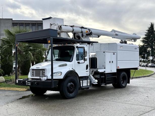 2015 Freightliner M2 106 Cummins Altec Bucket Truck with 10-Foot Dump Box image 5