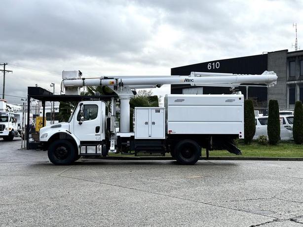 2015 Freightliner M2 106 Cummins Altec Bucket Truck with 10-Foot Dump Box image 6