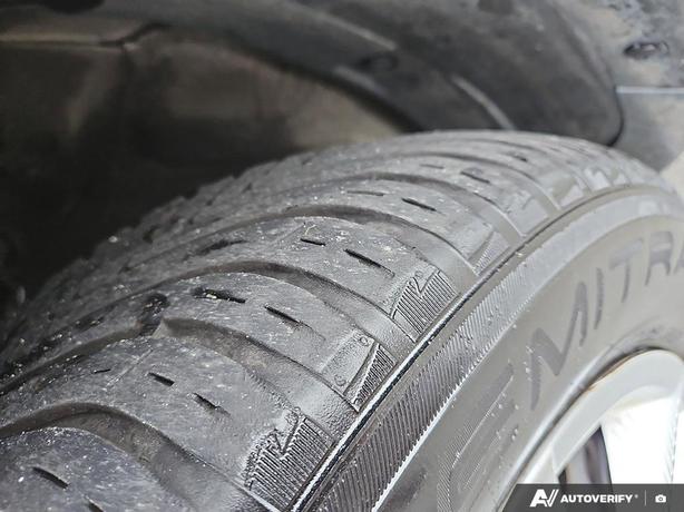 2018 Nissan Kicks S FWD Sport Utility | Keyless Start | Backup Camera! image 7