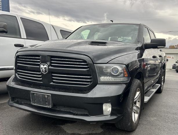 2016 RAM 1500 Sport AUTO, BLUETOOTH, TOW PACKAGE, 4X4, GREY/ BLAK INTERIOR, LEYL image 1