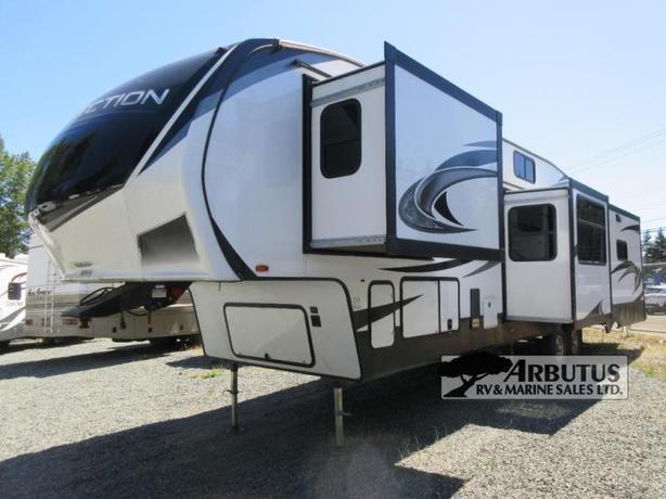 Used 2022 Grand Design Reflection 367BHS image 3