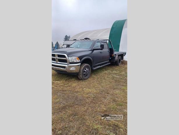 Used 2017 DODGE image 3
