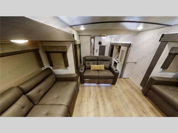 Used 2023 Forest River RV Wildwood Heritage Glen Elite Series 36FL image 3