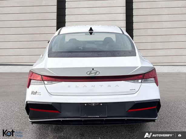 2025 Hyundai Elantra Hybrid Luxury ! WIRELESS CHARGING! BACKUP CAMERA! LEATHER!  image 5