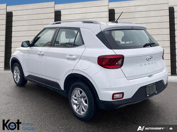 2023 Hyundai Venue Preferred BLUETOOTH APPLE CARPLAY! HEATED SEATS! image 4