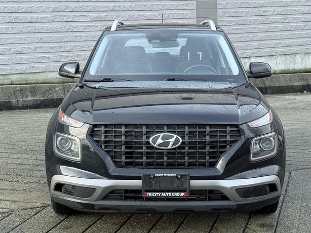 2023 Hyundai Venue Preferred - Heated Steering Wheel, Heated Seats image 3