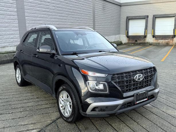 2023 Hyundai Venue Preferred - Heated Steering Wheel, Heated Seats image 4