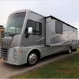 Used 2016 Winnebago Sightseer 33C thumbnail image 3
