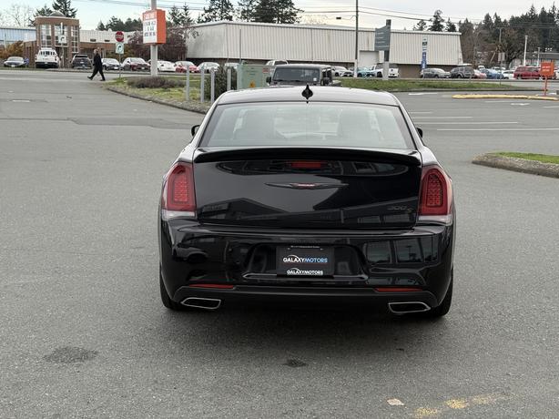2023 Chrysler 300 300S RWD- No Accidents, BC Local & Low Kilometers image 7