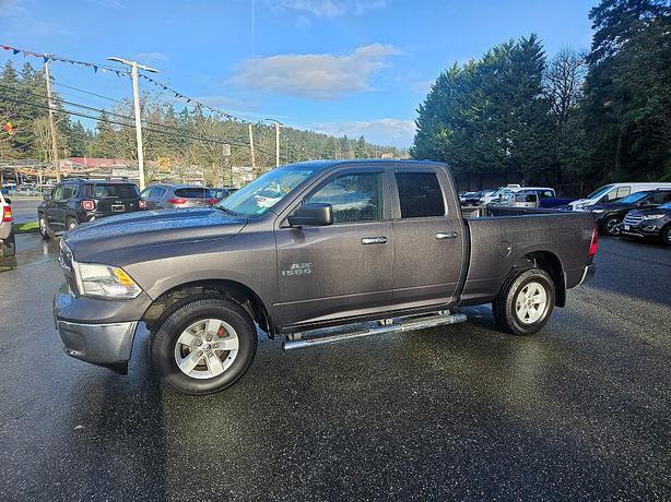 2014 Ram  1500 SLT image 2
